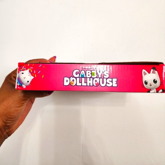 NWT, Gabby's Dollhouse Plaster Rock Painting Activity, Age 3+ Mold & Paint Set - Picture 6 of 11